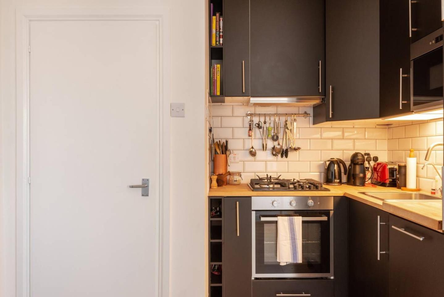 Guestready - 1Br Flat Ideally Located In Zone 2 Fits 3 Leilighet London Eksteriør bilde